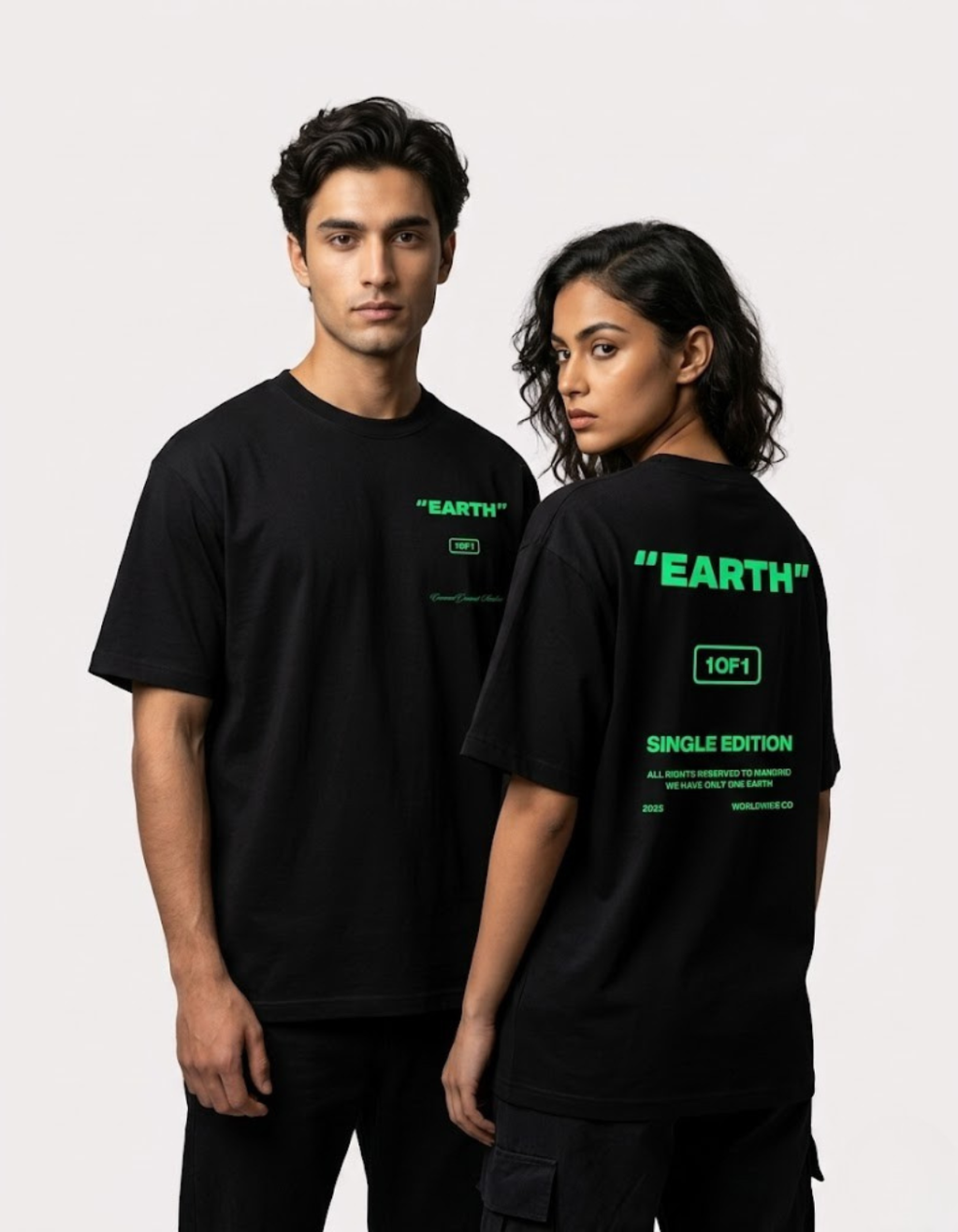 EARTH OVERSIZED T-SHIRT