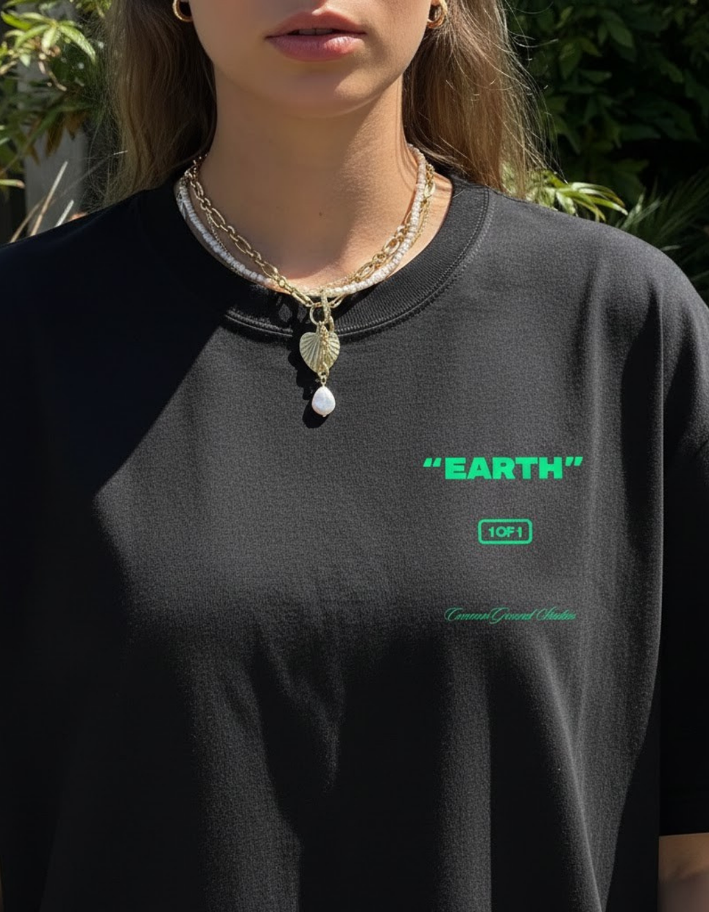 EARTH OVERSIZED T-SHIRT