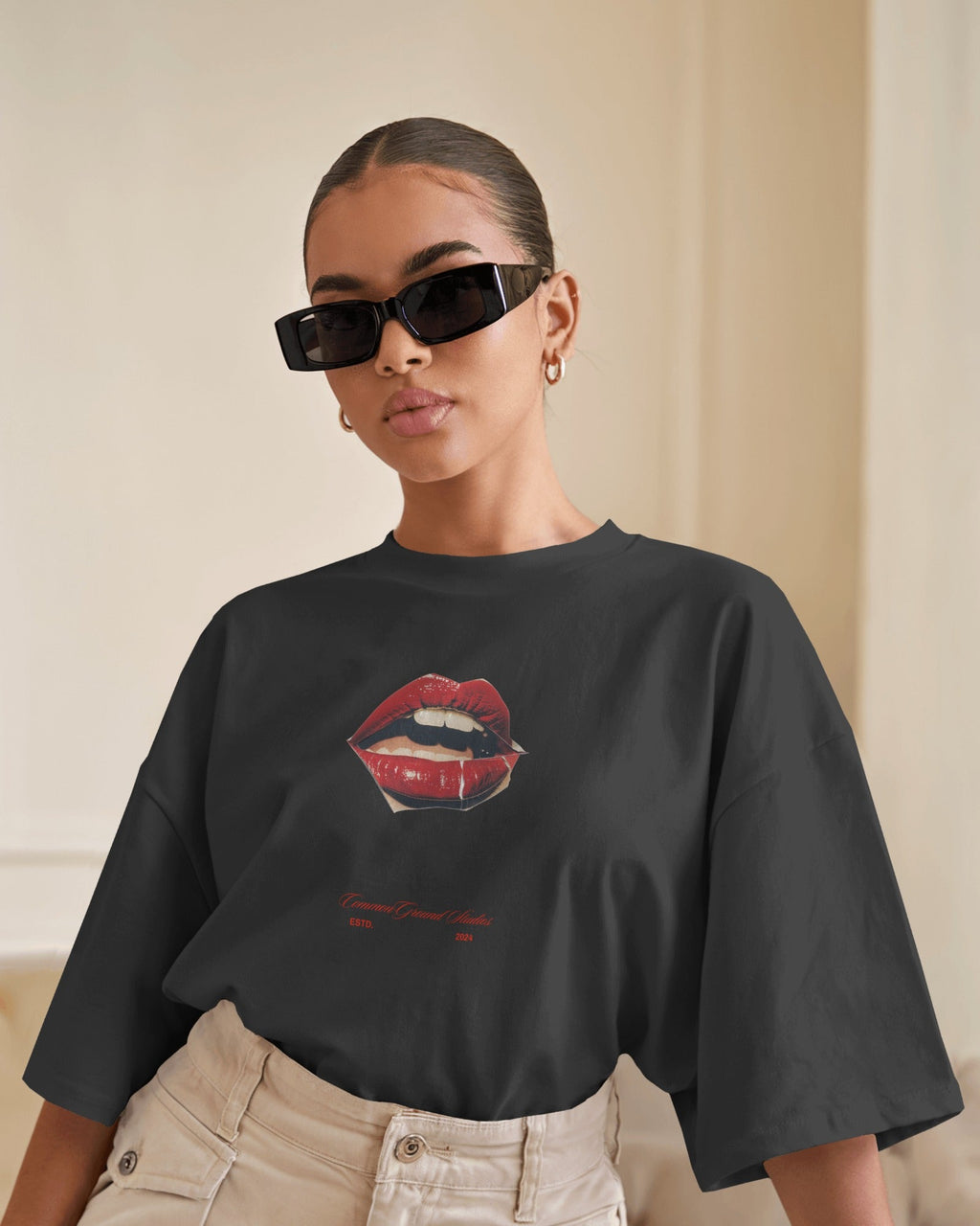 HOT LIPS OVERSIZED T-SHIRT
