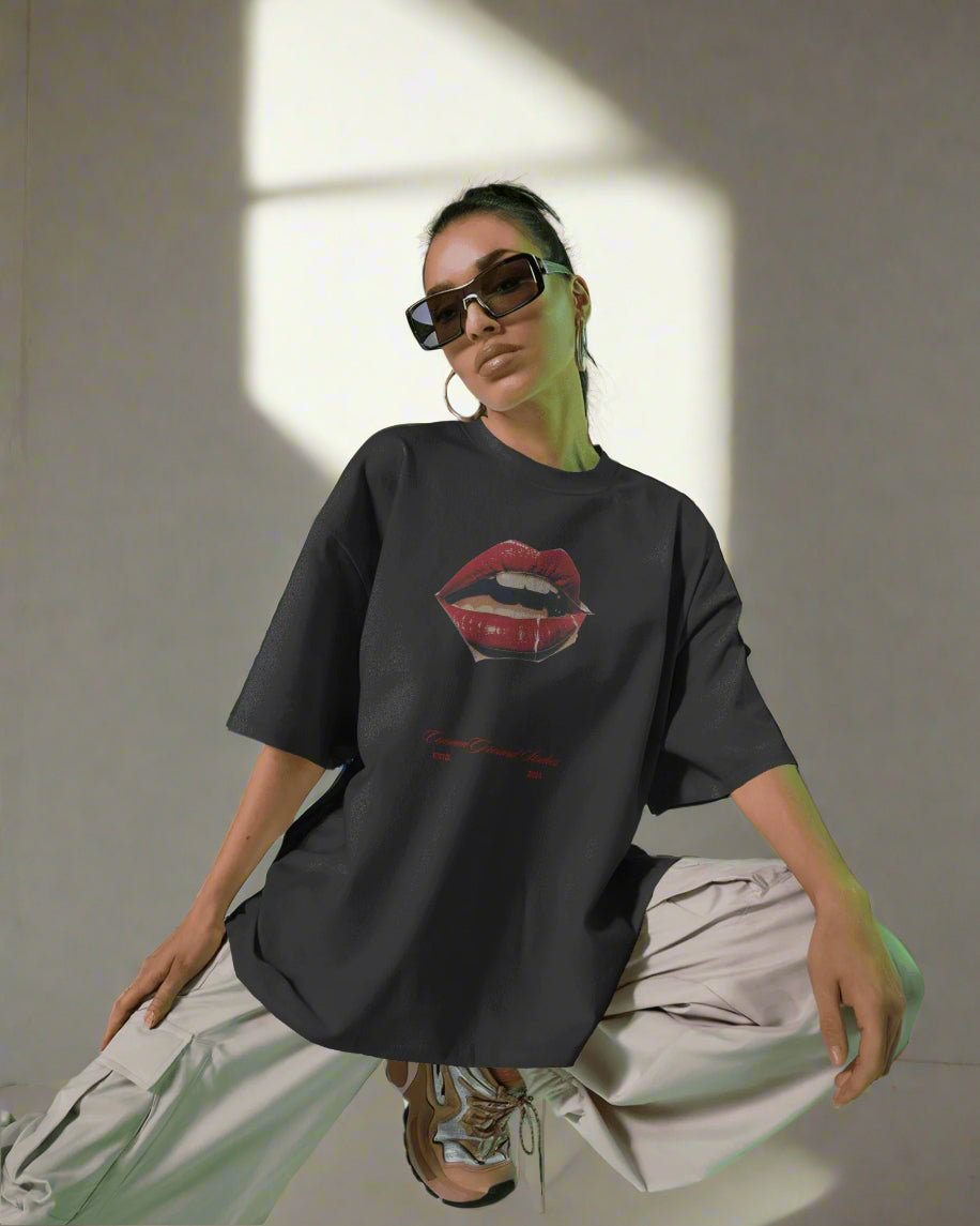 HOT LIPS OVERSIZED T-SHIRT