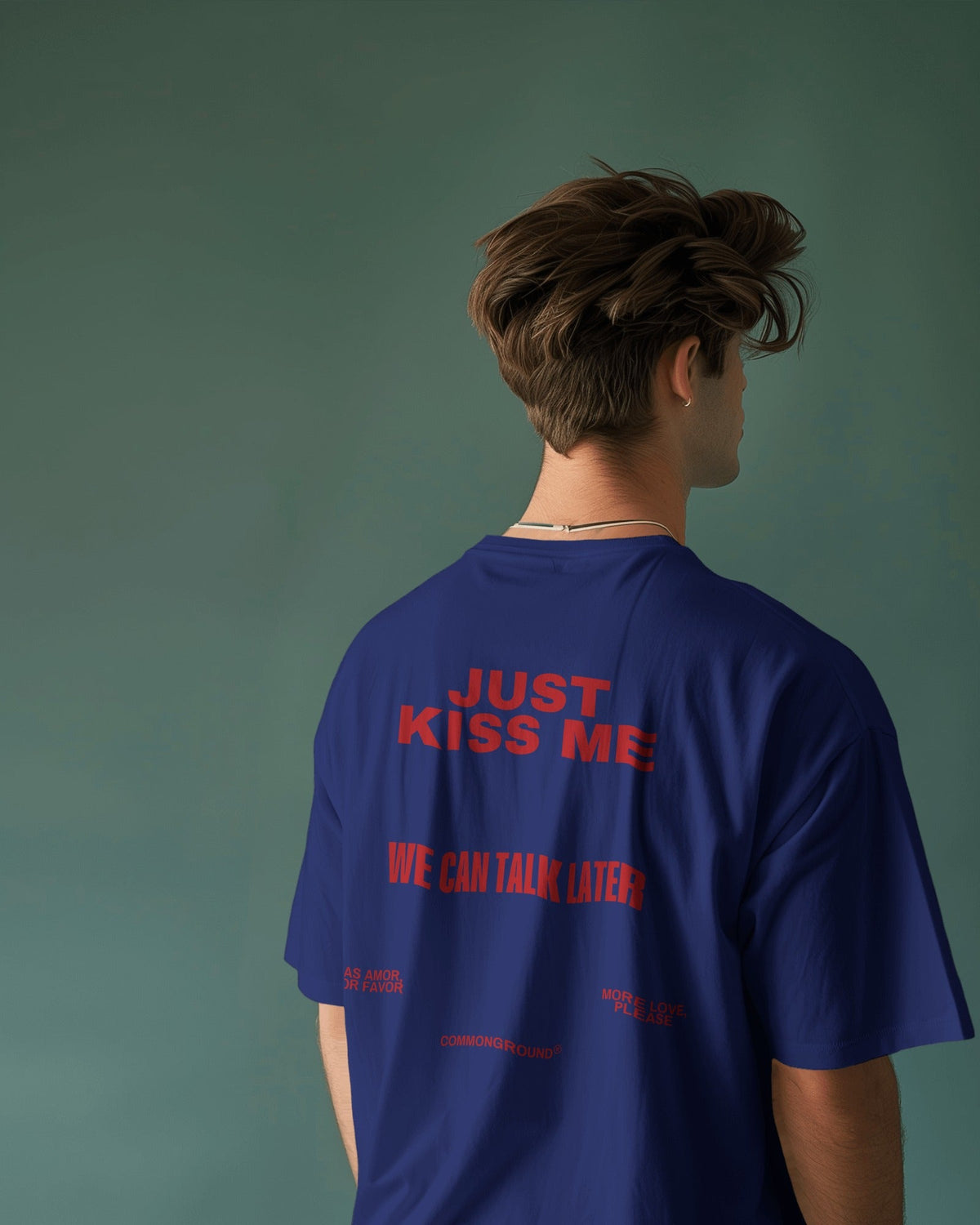 KISS ME OVERSIZED T-SHIRT