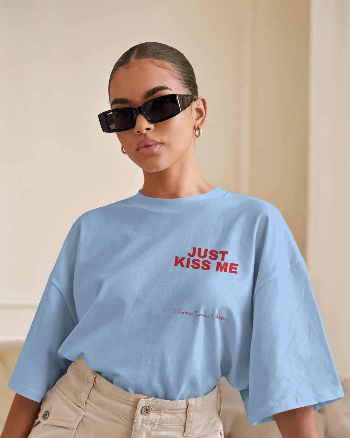 KISS ME OVERSIZED T-SHIRT